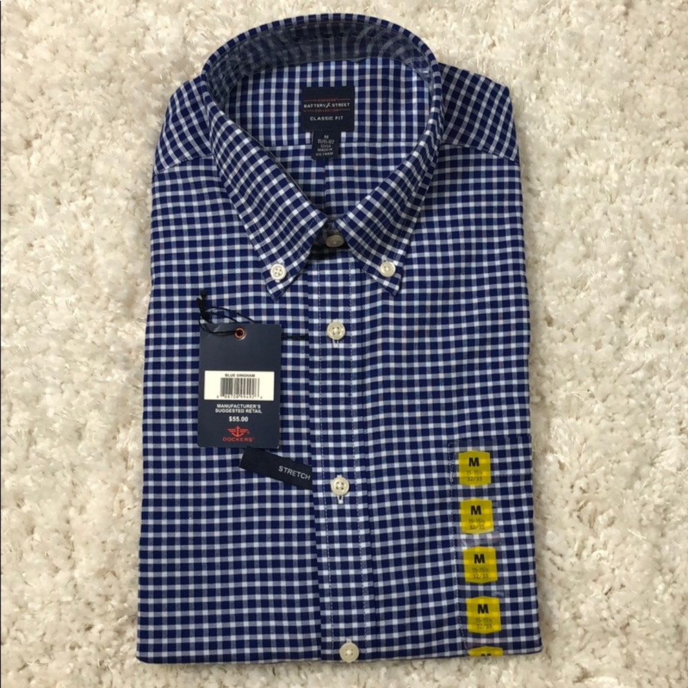 Dockers classic fit button down. NWT